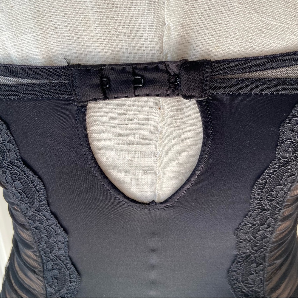 Victoria’s Secret Black Nude Sheer Mesh Nylon Lace Lingerie Bustier Teddy 34B - Picture 12 of 16
